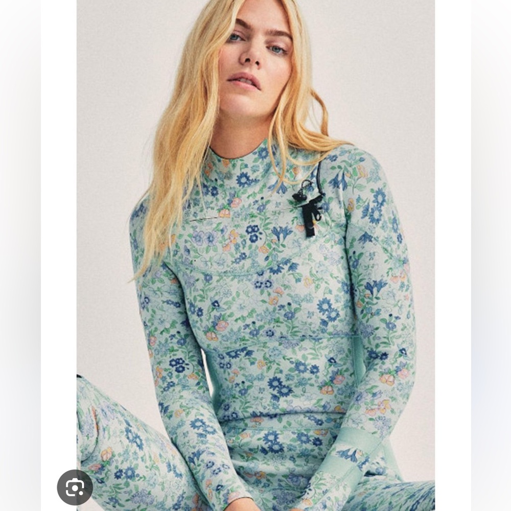 LoveShackFancy X Hurley Women's Blue Floral Full Wetsuit size XS - Picture 5 of 8